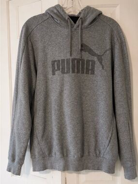 Puma Women’s Gray Logo Hoodie – Size Medium – Cozy Everyday Essential